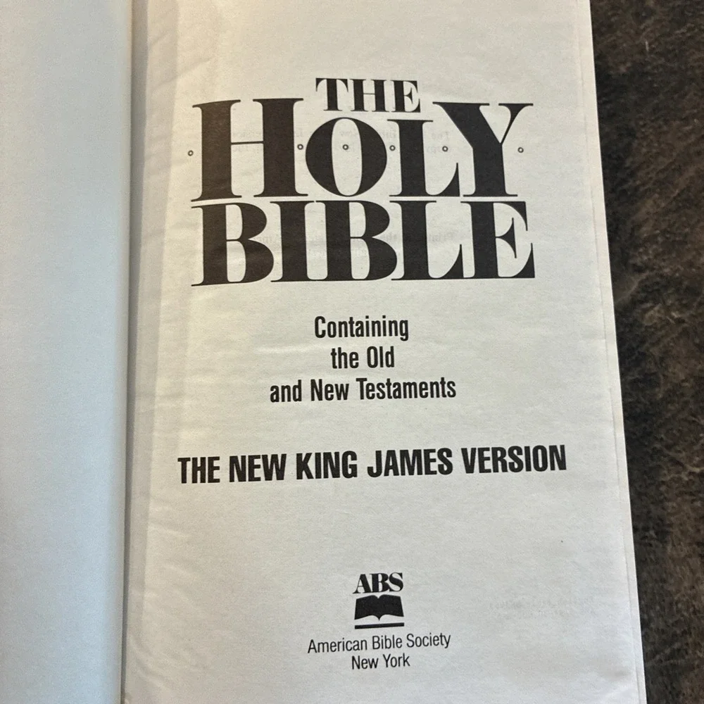 Holy Bible: New King James Version NKJV, Thomas Nelson, 1990 Hardcover ABS